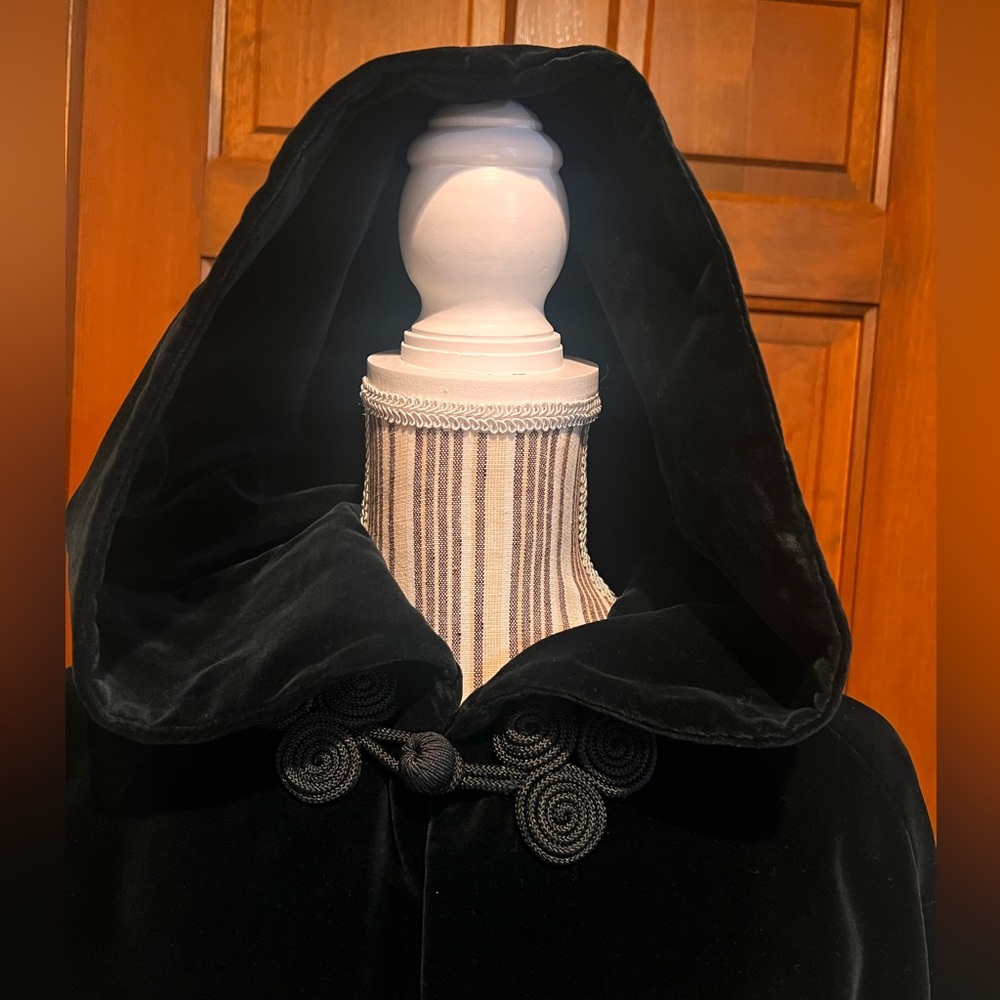 VINTAGE Black Hooded Women's Cape